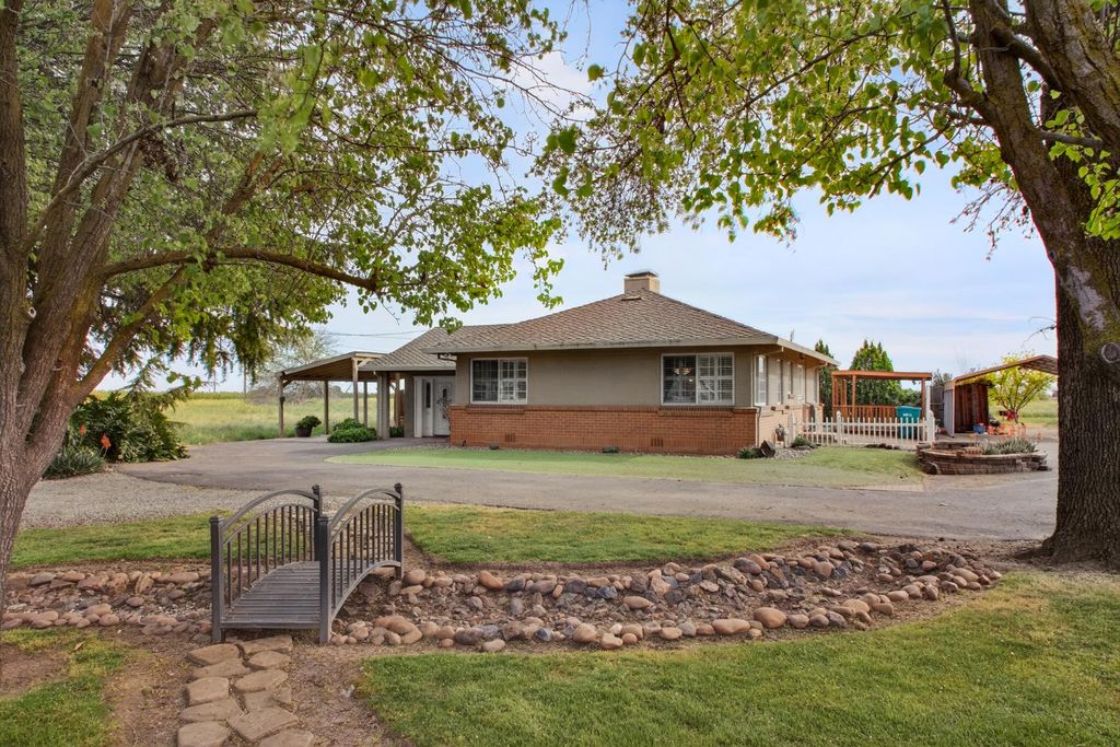 5444 E Main St, Stockton, CA 95215