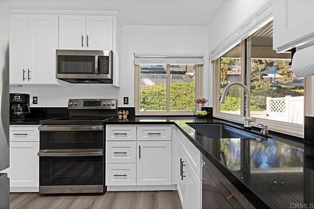 235 Crestview Glen, Escondido, CA 92026