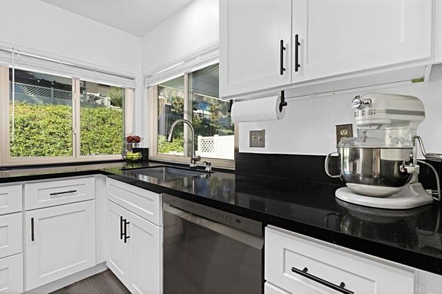 235 Crestview Glen, Escondido, CA 92026