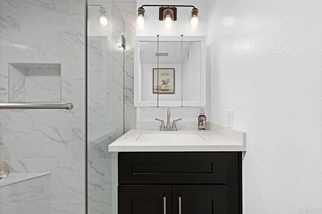 235 Crestview Glen, Escondido, CA 92026