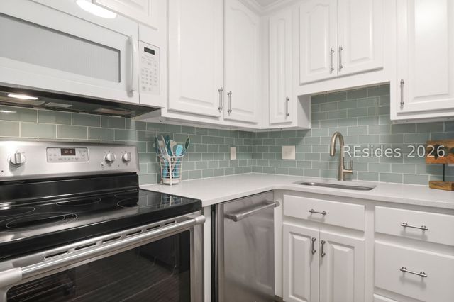 125 Cordillo Pkwy Apt 23, Hilton Head Island, SC 29928