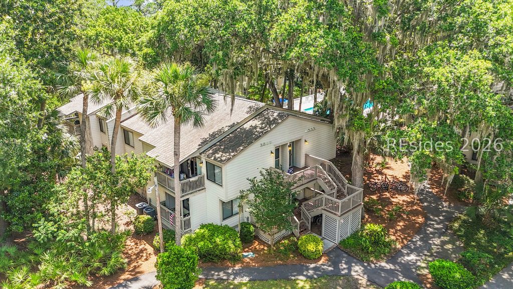 Image 2 of property listing at 125 Cordillo Pkwy Apt 23, Hilton Head Island, SC 29928