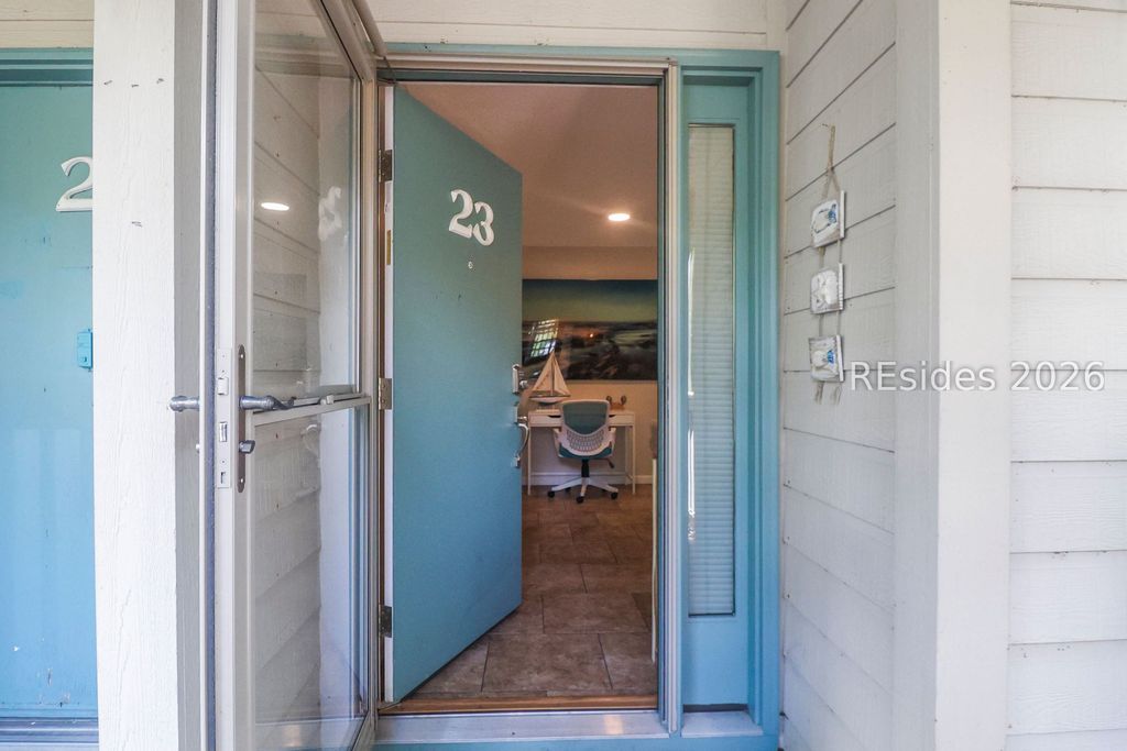 Image 3 of property listing at 125 Cordillo Pkwy Apt 23, Hilton Head Island, SC 29928