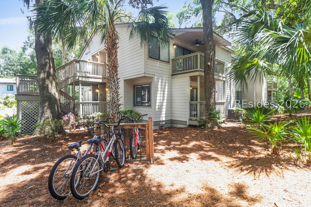 Image 32 of property listing at 125 Cordillo Pkwy Apt 23, Hilton Head Island, SC 29928