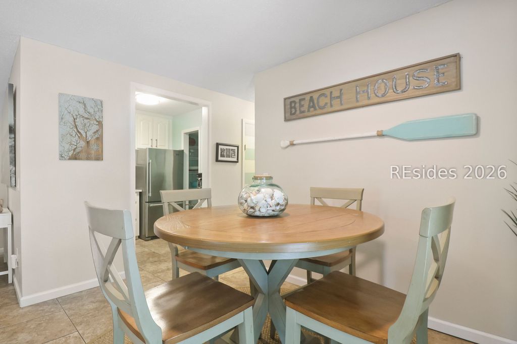 Image 9 of property listing at 125 Cordillo Pkwy Apt 23, Hilton Head Island, SC 29928
