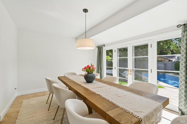 1021 Rose Dr, Napa, CA 94558