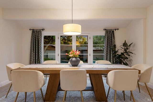 1021 Rose Dr, Napa, CA 94558