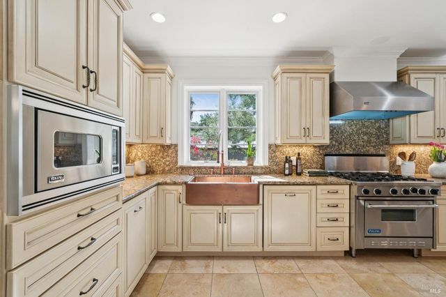 1021 Rose Dr, Napa, CA 94558