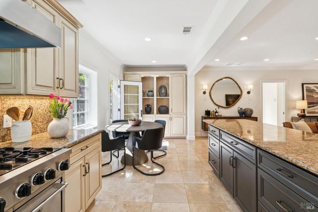 1021 Rose Dr, Napa, CA 94558