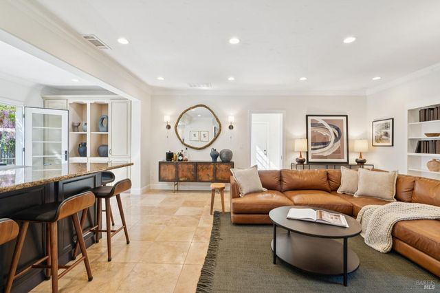 1021 Rose Dr, Napa, CA 94558