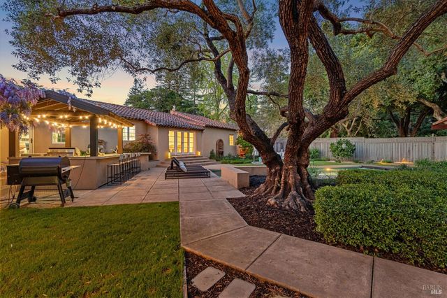 1021 Rose Dr, Napa, CA 94558