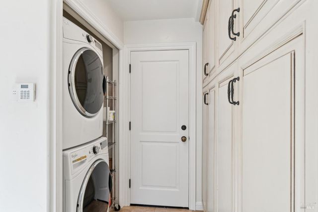 1021 Rose Dr, Napa, CA 94558