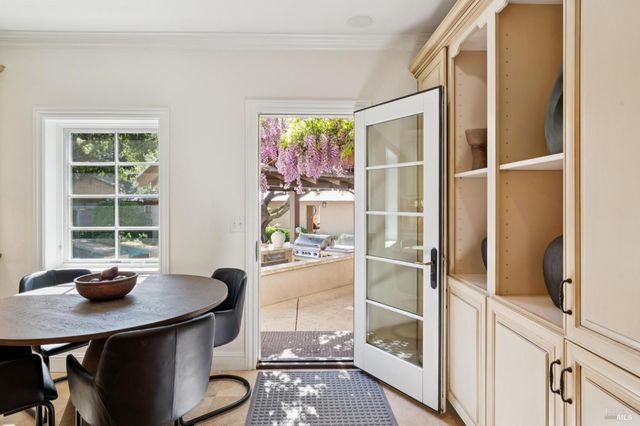 1021 Rose Dr, Napa, CA 94558