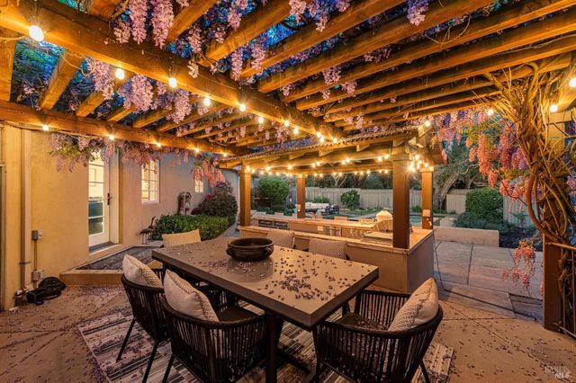 1021 Rose Dr, Napa, CA 94558