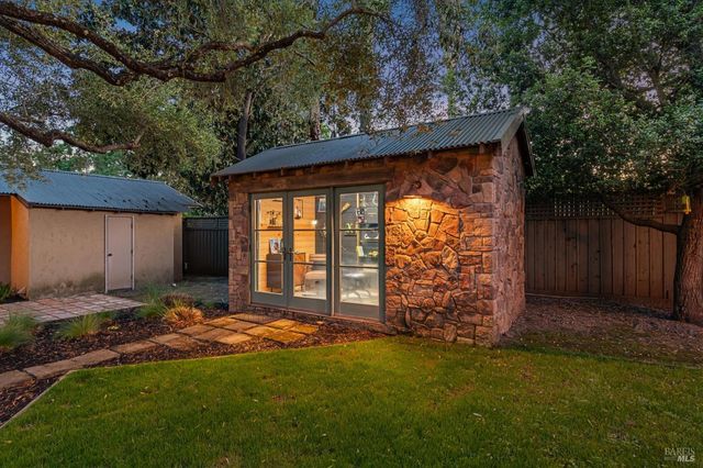 1021 Rose Dr, Napa, CA 94558