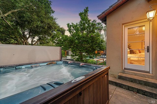 1021 Rose Dr, Napa, CA 94558