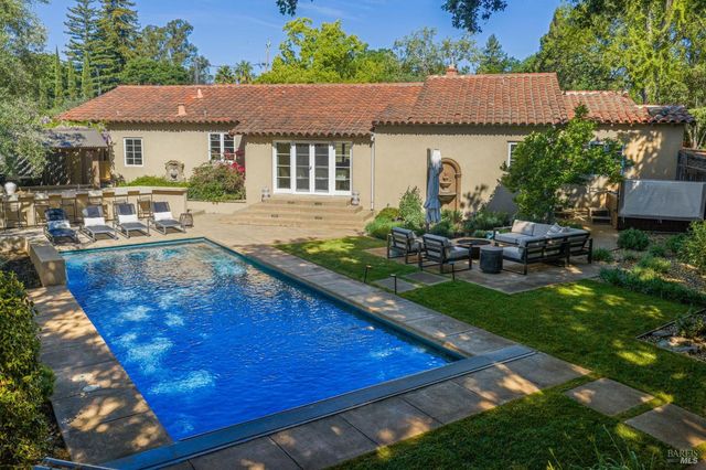 1021 Rose Dr, Napa, CA 94558