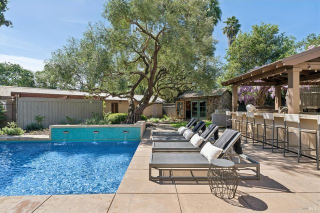 1021 Rose Dr, Napa, CA 94558