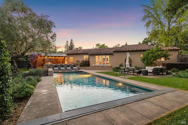 1021 Rose Dr, Napa, CA 94558