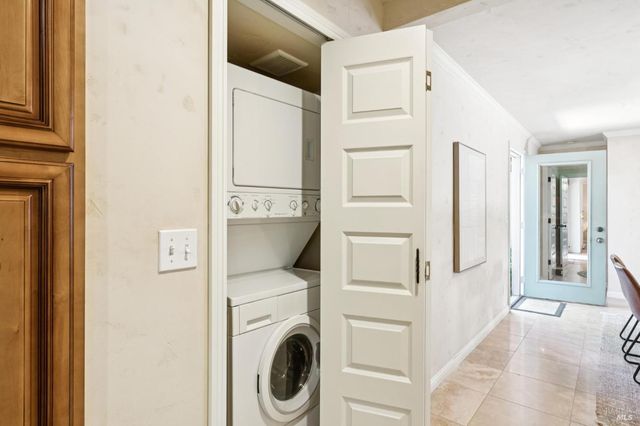 1021 Rose Dr, Napa, CA 94558