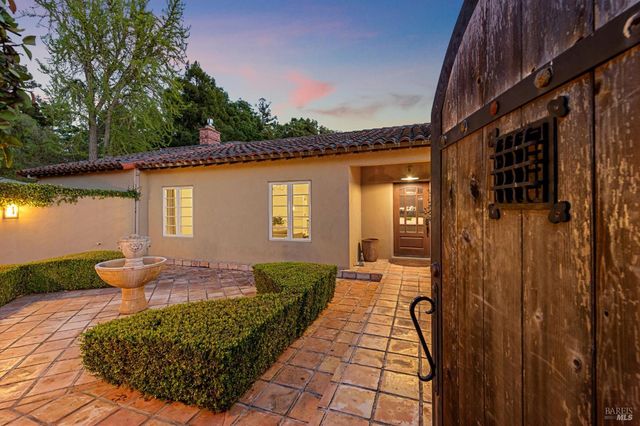 1021 Rose Dr, Napa, CA 94558