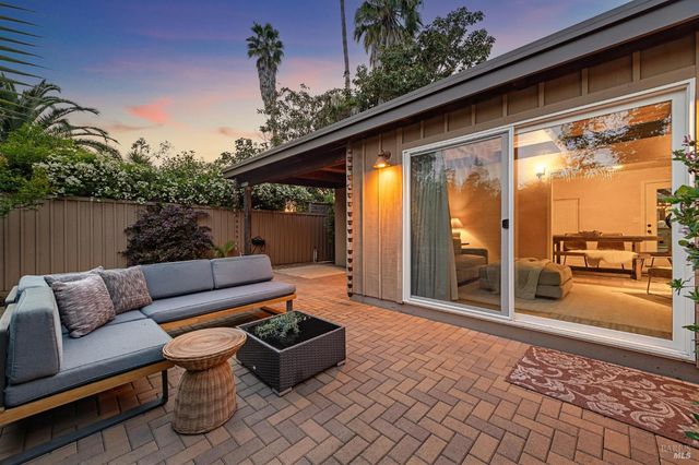 1021 Rose Dr, Napa, CA 94558