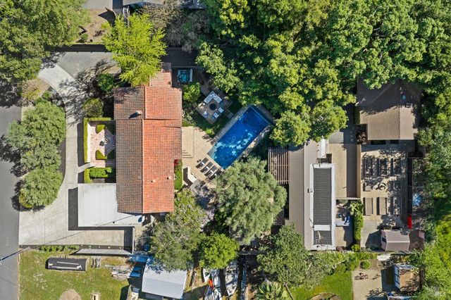 1021 Rose Dr, Napa, CA 94558