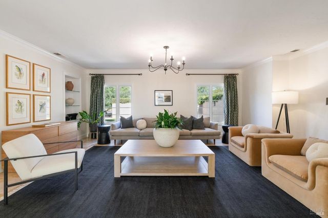 1021 Rose Dr, Napa, CA 94558