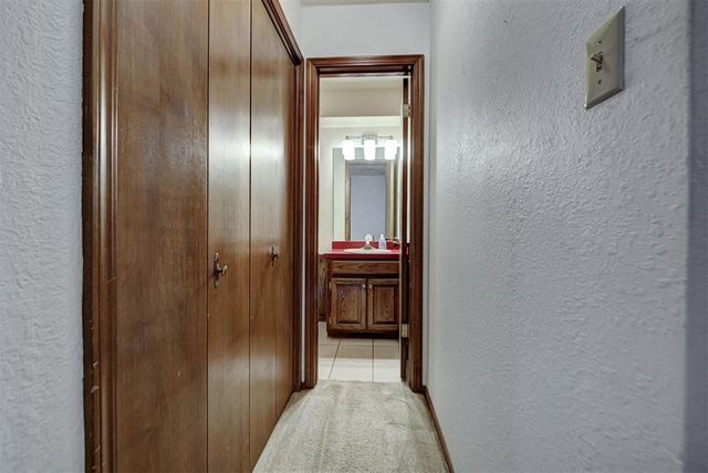 408 Willow Branch Road, Norman, OK 73072