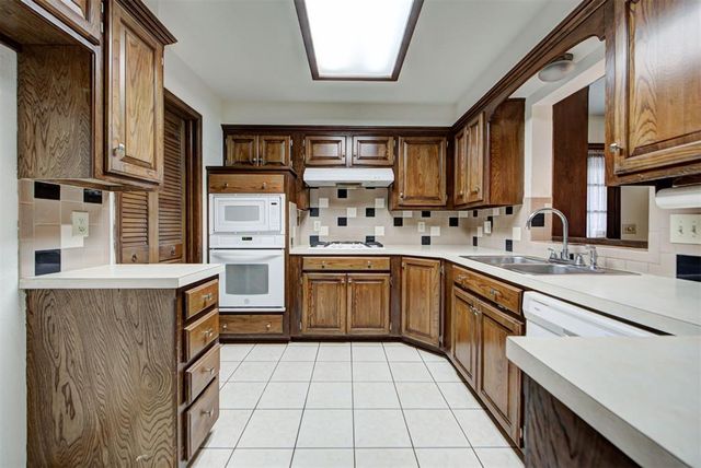 408 Willow Branch Road, Norman, OK 73072