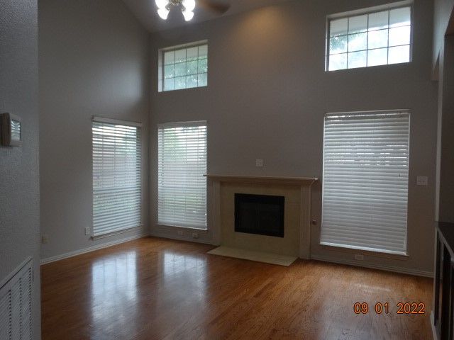 9718 Cliffside Drive, Irving, TX 75063