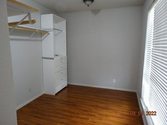 9718 Cliffside Drive, Irving, TX 75063