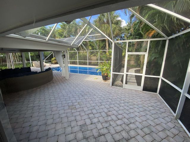 418 SW 7th Terrace, Boca Raton, FL 33486