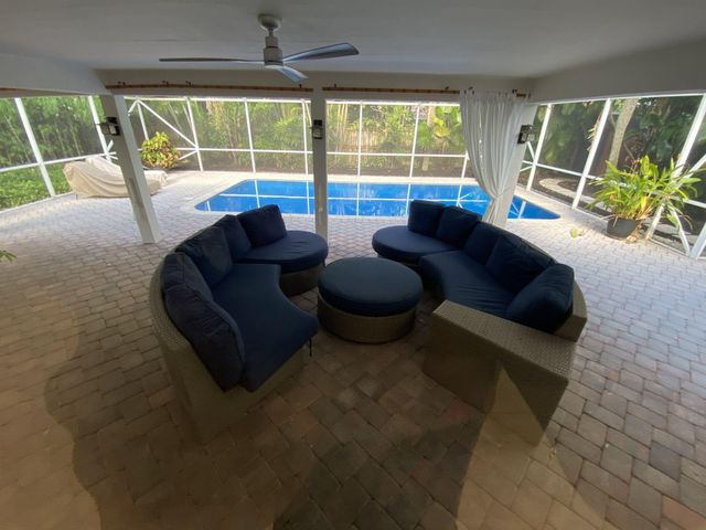 418 SW 7th Terrace, Boca Raton, FL 33486