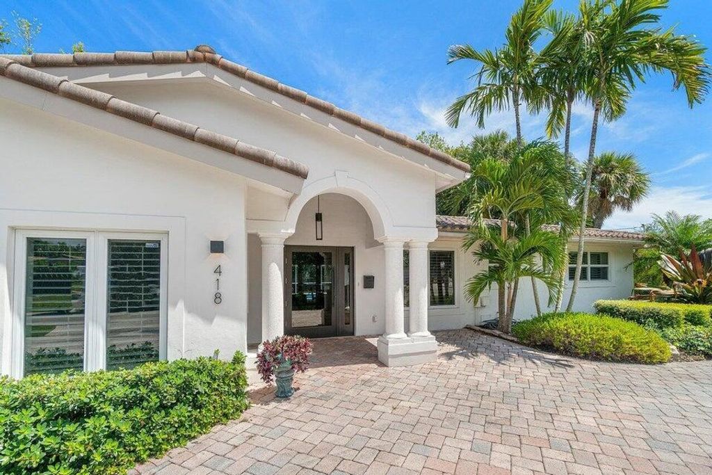 418 SW 7th Terrace, Boca Raton, FL 33486