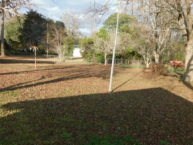 604 NW 7th Street, Springhill, LA 71075