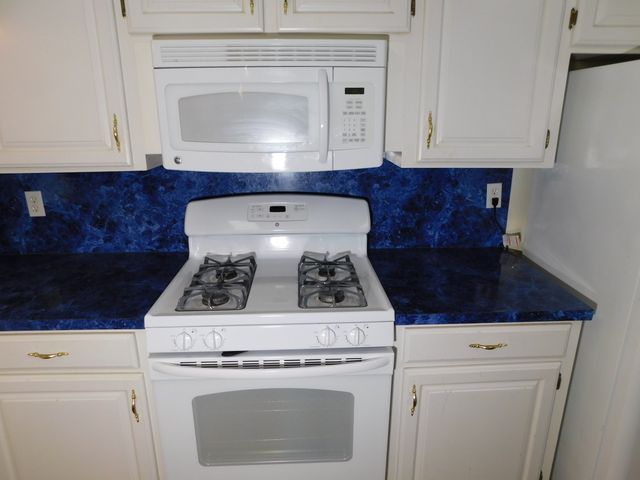 604 NW 7th Street, Springhill, LA 71075