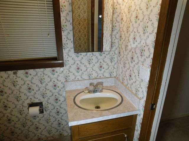 604 NW 7th Street, Springhill, LA 71075