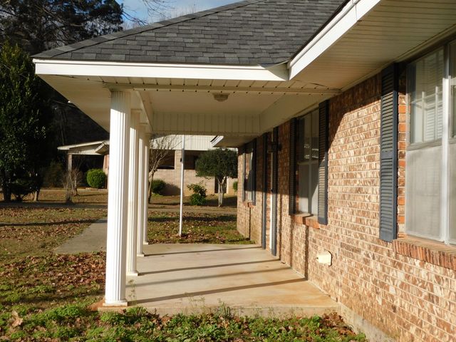 604 NW 7th Street, Springhill, LA 71075