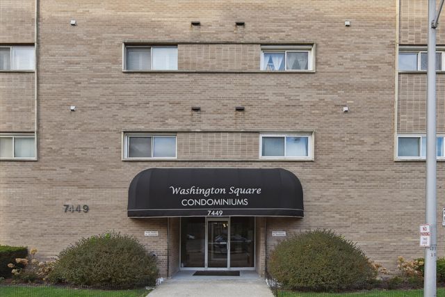 7449 Washington Street 207, Forest Park, IL 60130