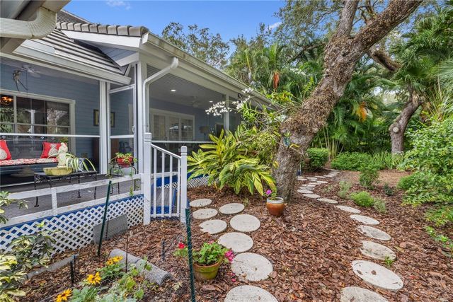 631 Tomahawk Trail, Vero Beach, FL 32963