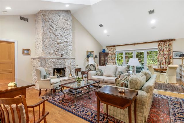 631 Tomahawk Trail, Vero Beach, FL 32963