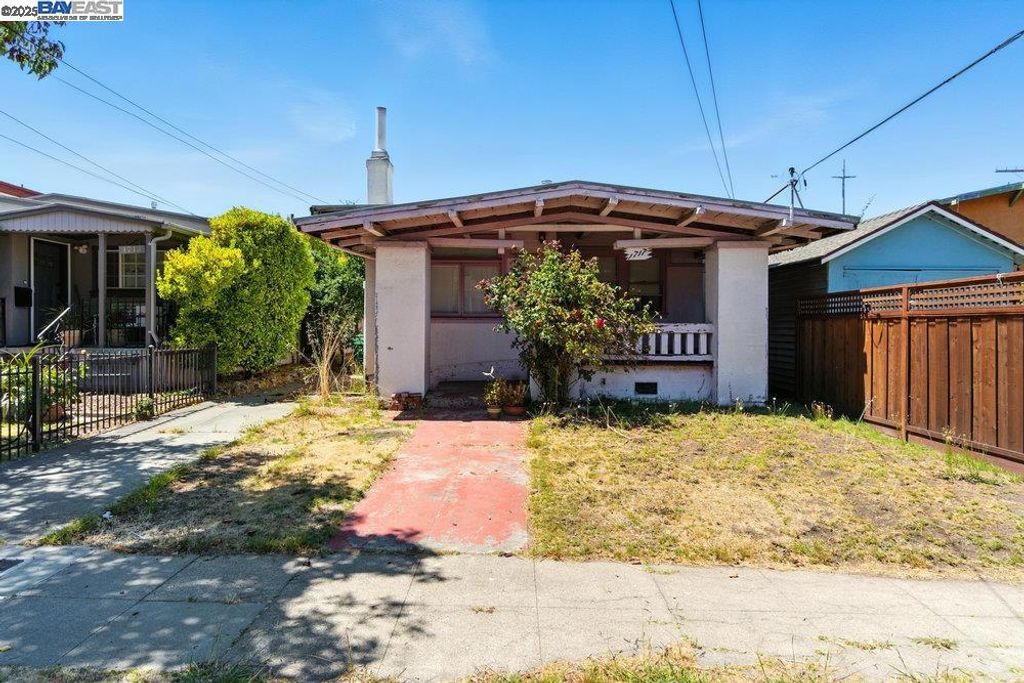 Image 1 of property listing at 1717 Hibbard St, Alameda, CA 94501