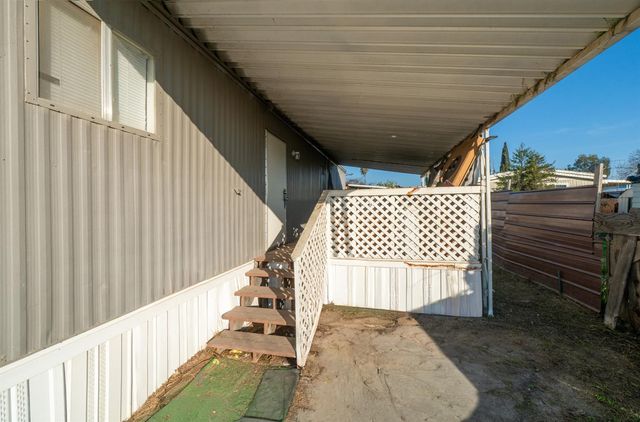 5665 S Chestnut Avenue SPC 3, Fresno, CA 93725