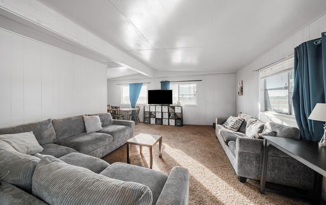 5665 S Chestnut Avenue SPC 3, Fresno, CA 93725