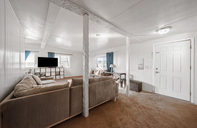 5665 S Chestnut Avenue SPC 3, Fresno, CA 93725