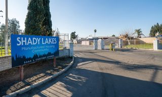 5665 S Chestnut Avenue SPC 3, Fresno, CA 93725