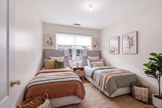 16 Elm Street 301, Spring Valley, NY 10977