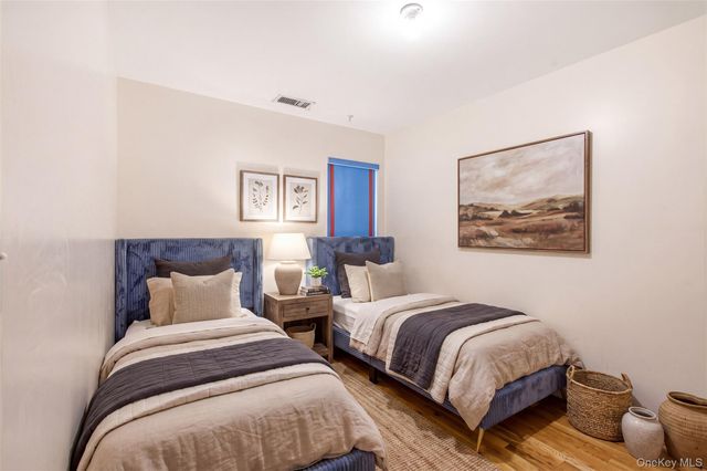 16 Elm Street 301, Spring Valley, NY 10977