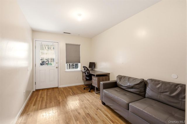 16 Elm Street 301, Spring Valley, NY 10977